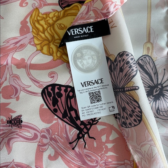 Versace Multi-Color Heritage Butterfly Print Silk Shawl Scarf Pink & White NIB - Picture 4 of 7